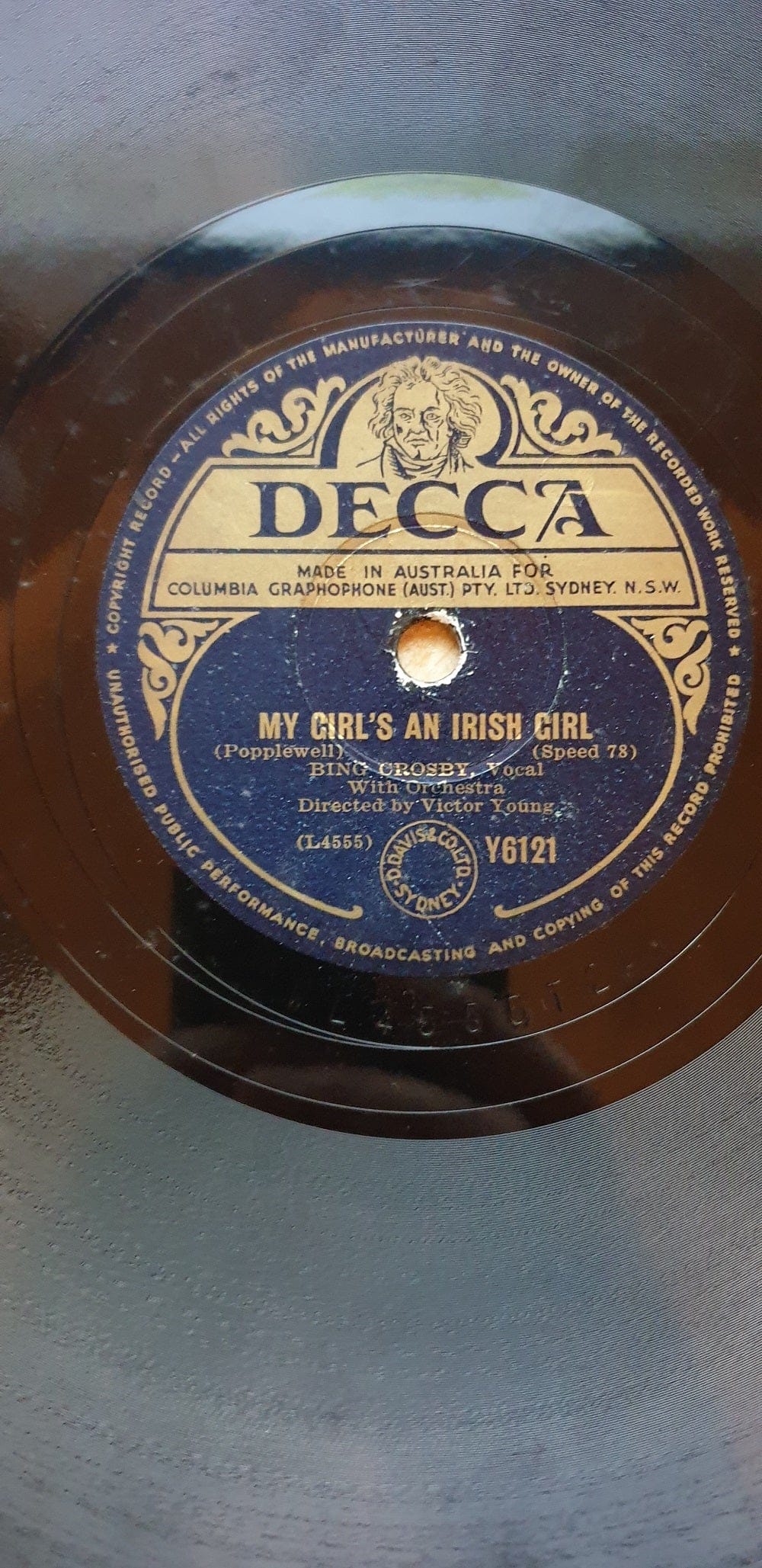 10" 78RPM My Girl's An Irish Girl/Galway Bay by Bing Crosby from Decca (Y6121)